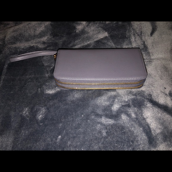 A new day grey double wristlet - Picture 3 of 5